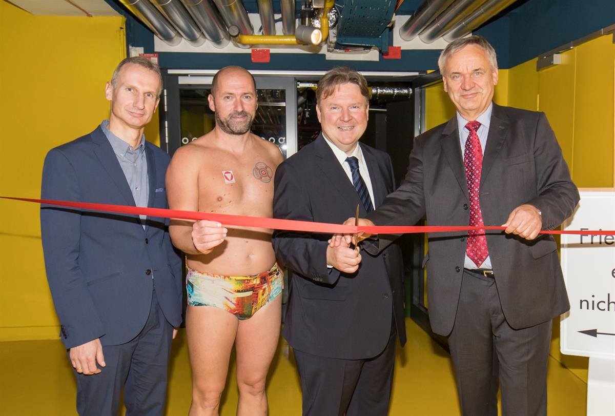 FRIERT EUCH NICHT - Feierliche Eröffnung