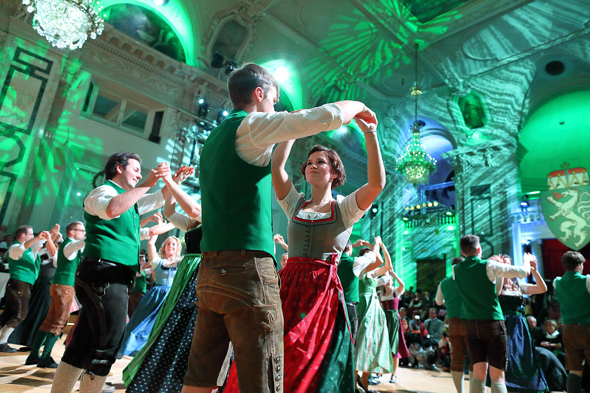 Ballfit-Kurs für Steirerballgäste am 4.12.2023 in der Aula der Wissenschaften in Wien