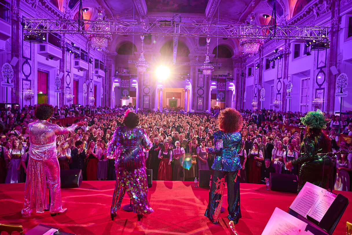 Nach Boney M. im letzten Jahr sind beim Steirerball 2026 ABBA-Hits zu hören